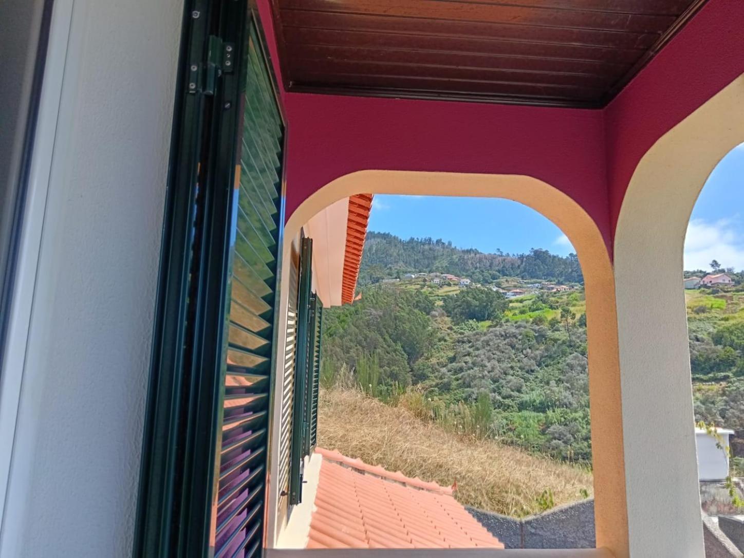 Casa Central - Peceful Mountain Retreat In Calheta Ribeira do Raposo Exterior photo